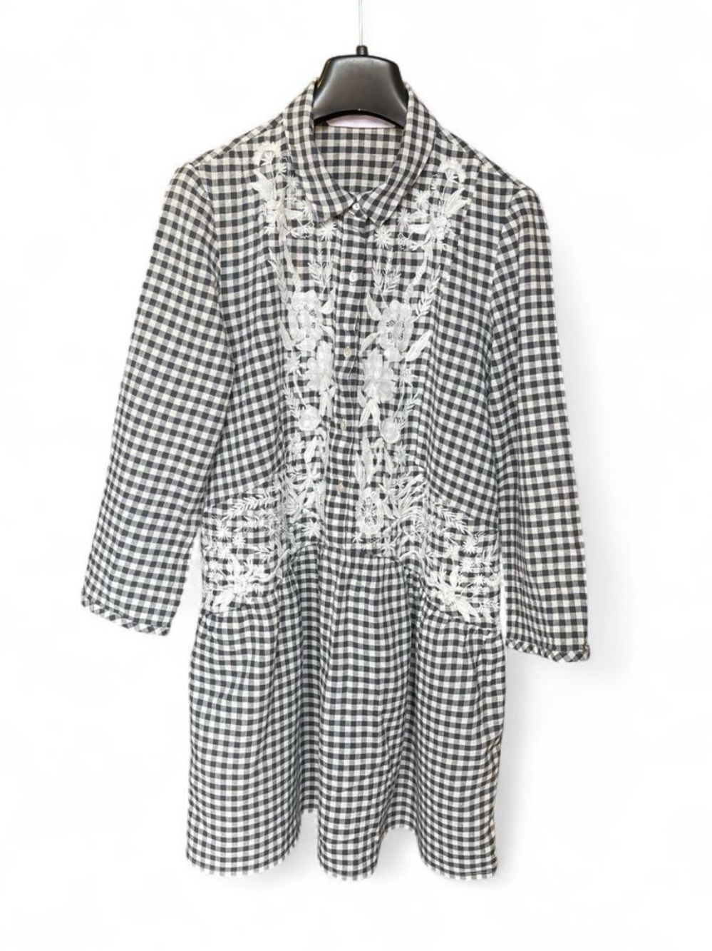 NWOT Zara Women's Gingham Dress with Floral Embroidery XS